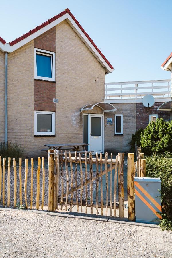 Mosselbank 93 - Noordzeepark Ouddorp, With Private Front And Back Garden Near The Beach - Not For Companies Екстериор снимка